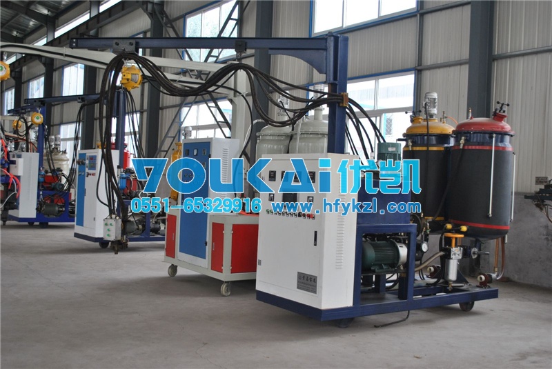 發(fā)泡設(shè)備